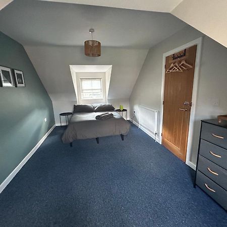 Double Room Yeovil Town Centre ภายนอก รูปภาพ